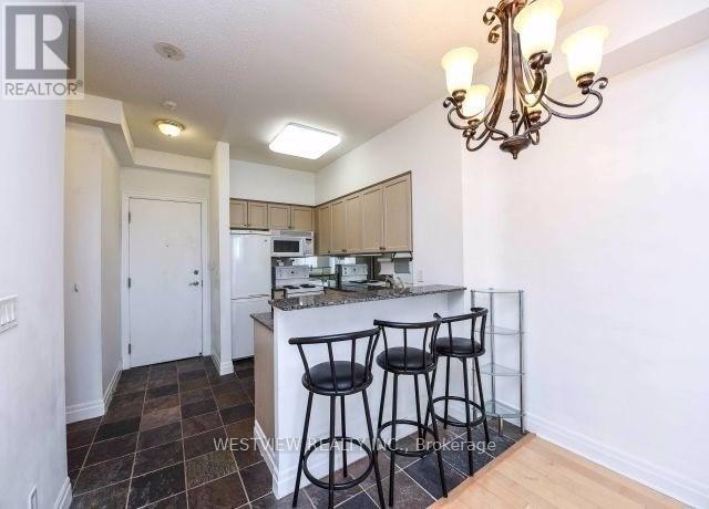 605 - 2119 Lake Shore Boulevard W, Toronto, Ontario  M8V 4E8 - Photo 4 - W13686366