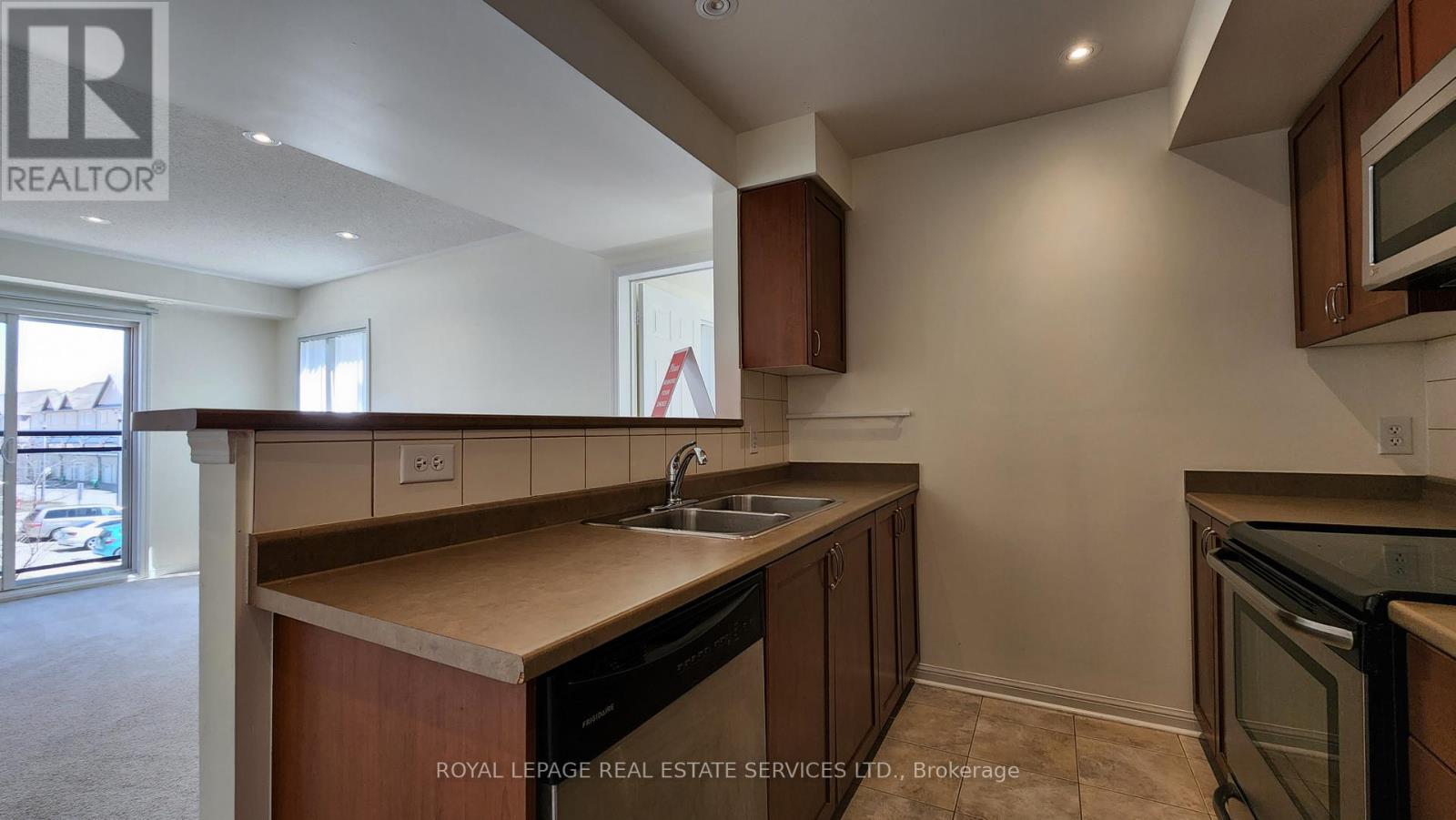 137 - 2891 Rio Court, Mississauga, Ontario  L5M 0S3 - Photo 8 - W13686416