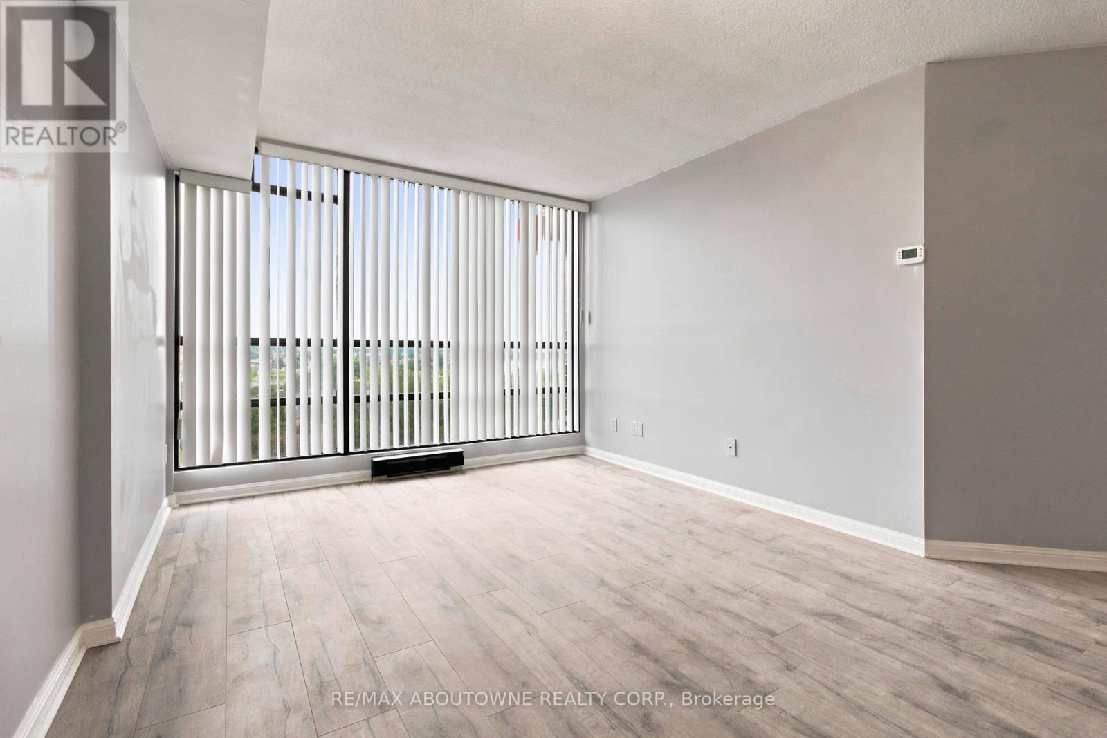 901 - 45 Kingsbridge Garden Circle, Mississauga, Ontario  L5R 3K4 - Photo 13 - W13686452