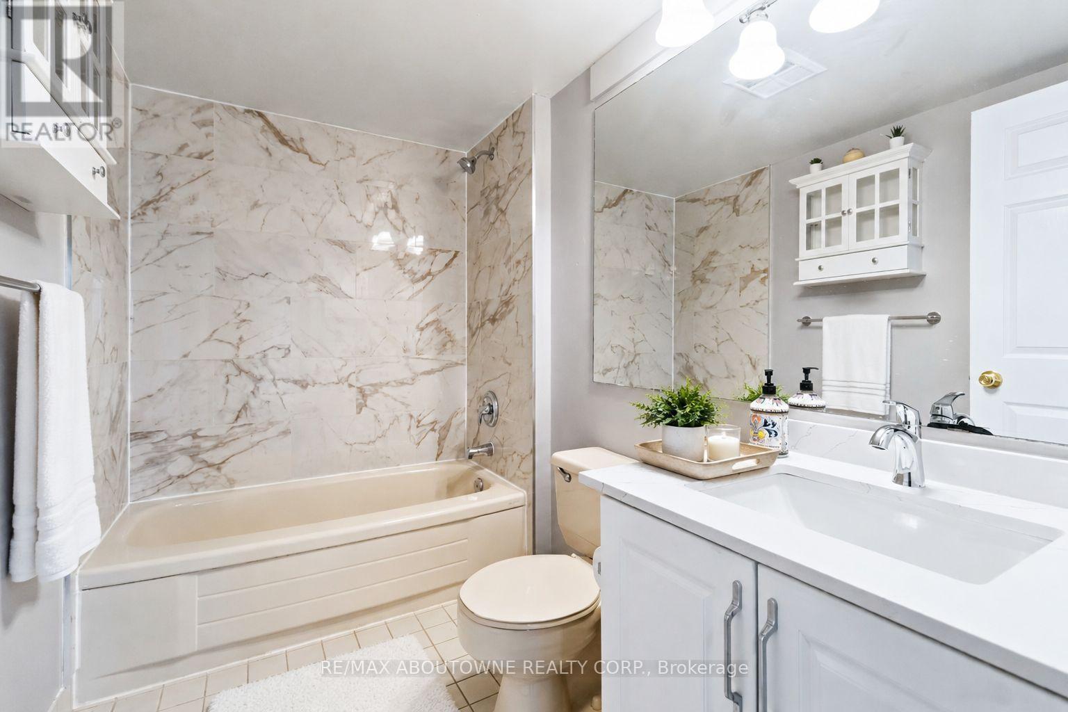 901 - 45 Kingsbridge Garden Circle, Mississauga, Ontario  L5R 3K4 - Photo 17 - W13686452