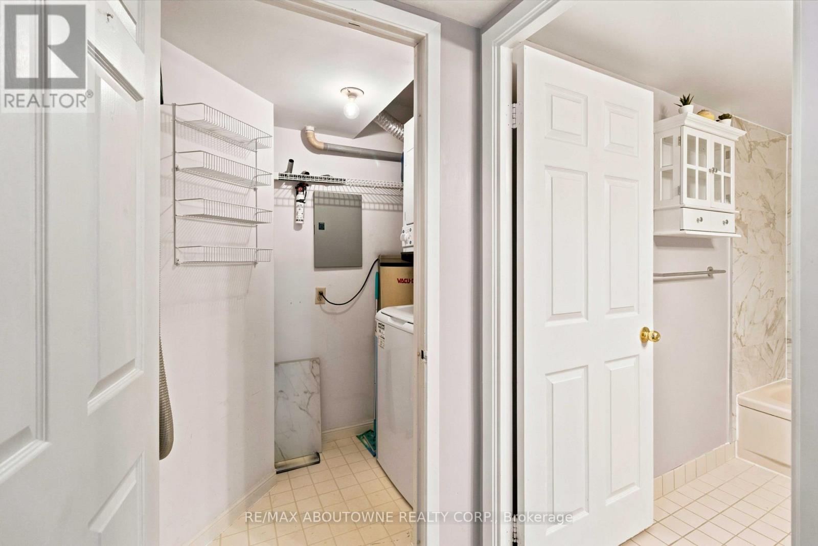 901 - 45 Kingsbridge Garden Circle, Mississauga, Ontario  L5R 3K4 - Photo 19 - W13686452