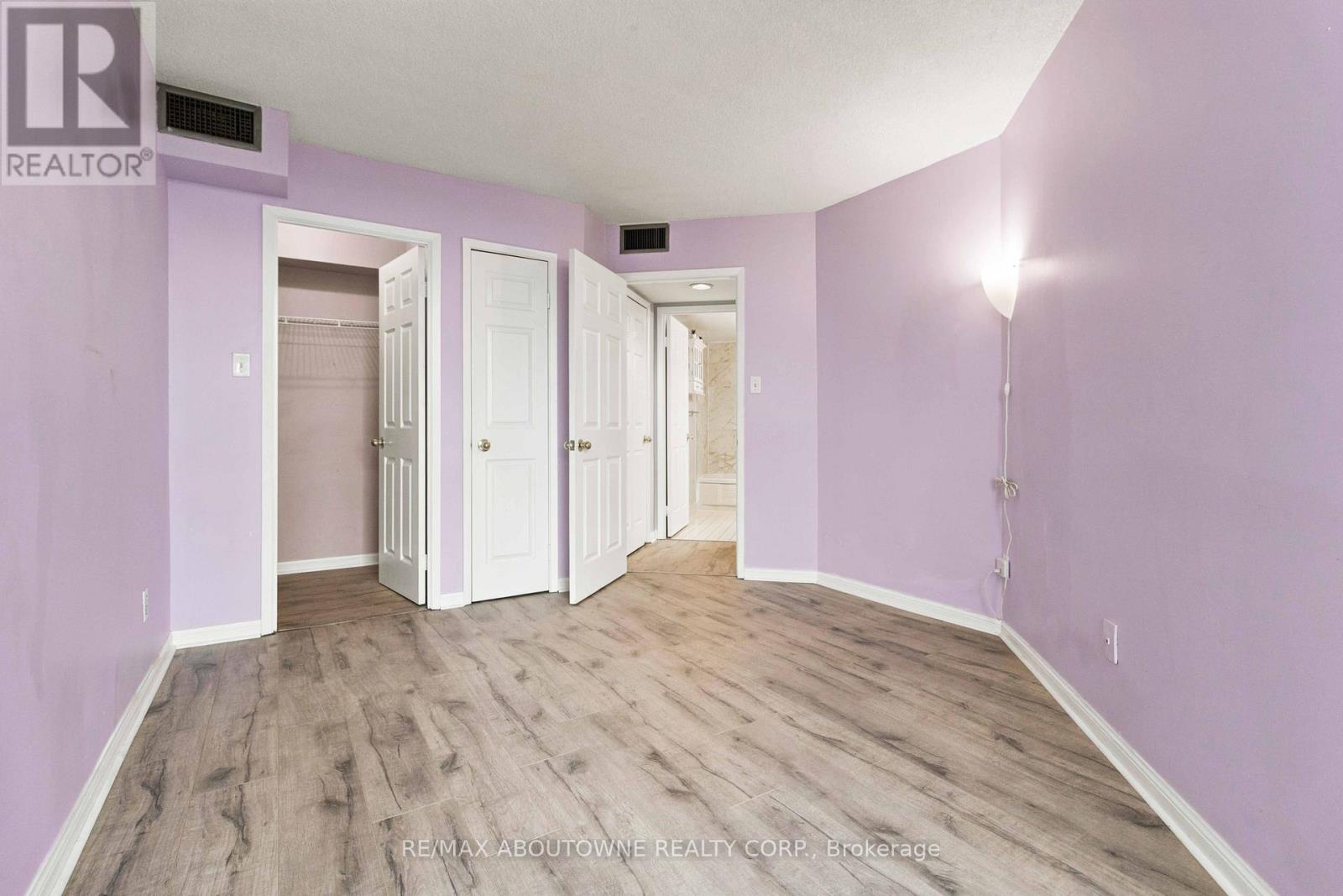 901 - 45 Kingsbridge Garden Circle, Mississauga, Ontario  L5R 3K4 - Photo 22 - W13686452