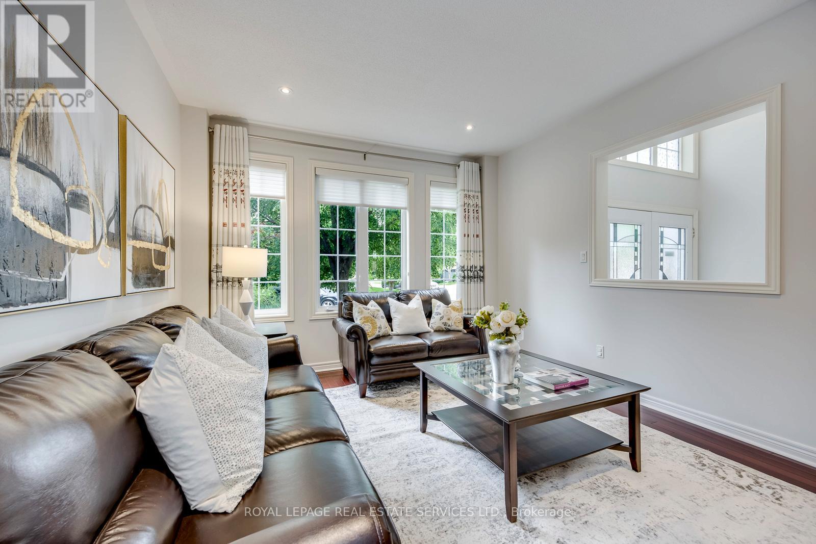 2249 Glazebrook Circle, Oakville, Ontario  L6M 5B5 - Photo 12 - W13686470