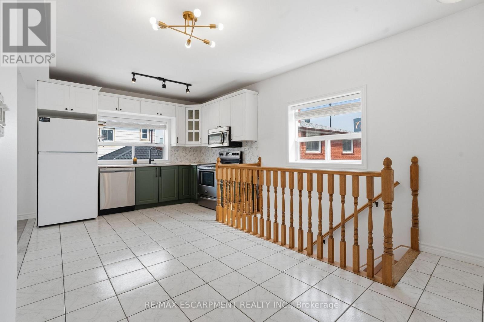 1049 Glencairn Avenue, Toronto, Ontario  M6B 2B1 - Photo 14 - W13686490