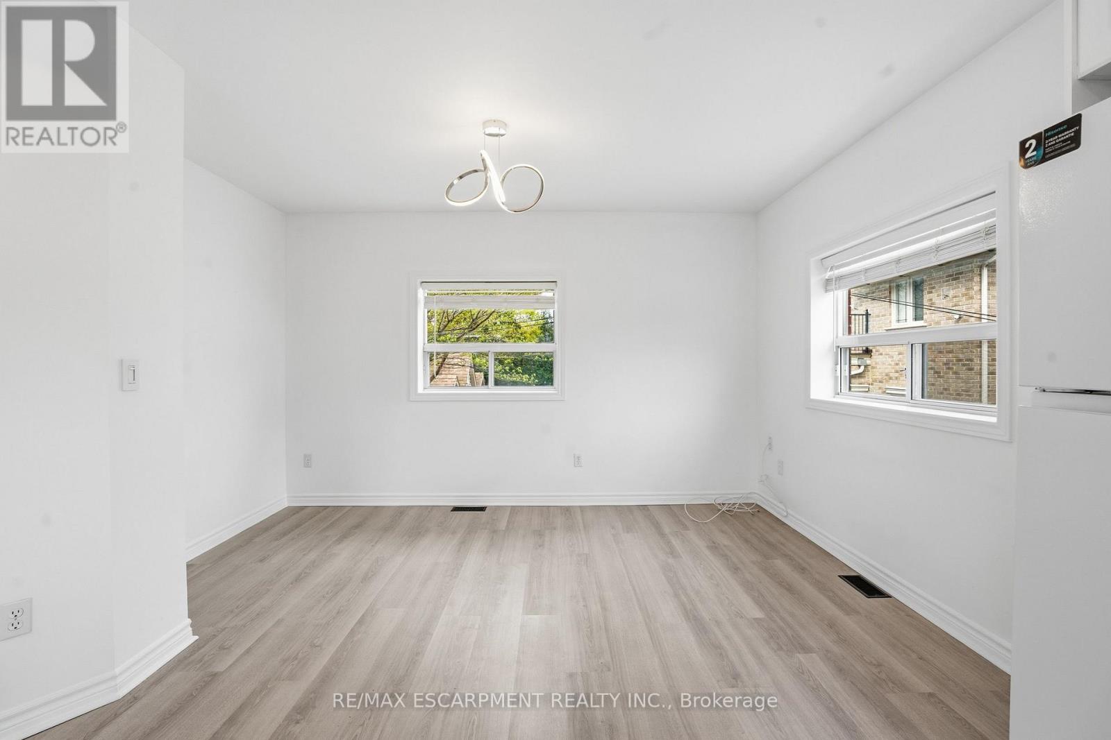 1049 Glencairn Avenue, Toronto, Ontario  M6B 2B1 - Photo 15 - W13686490