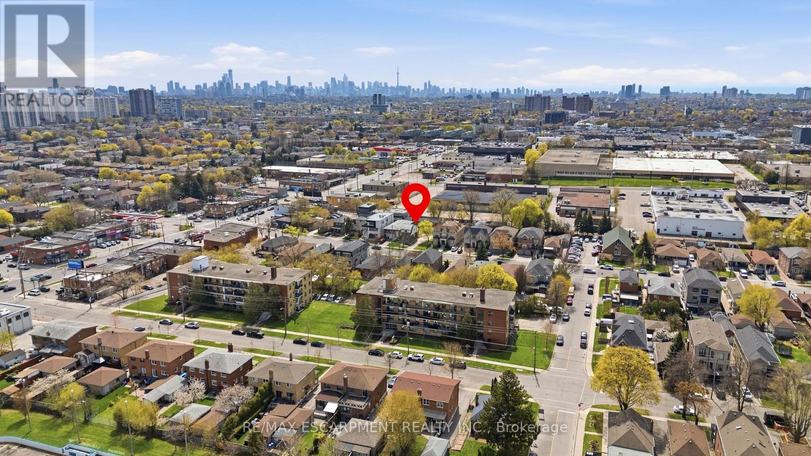 1049 Glencairn Avenue, Toronto, Ontario  M6B 2B1 - Photo 29 - W13686490