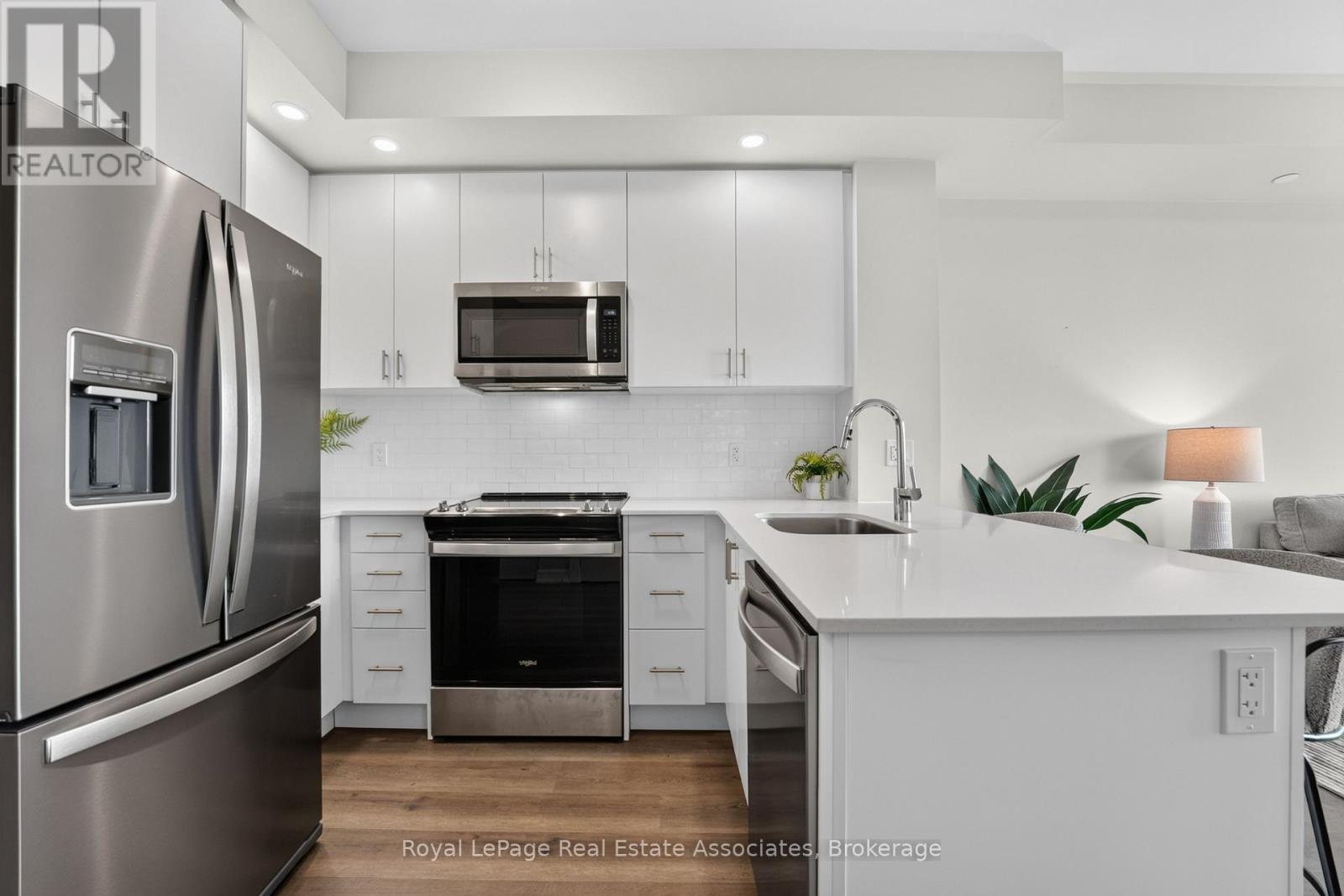 622 - 3200 William Coltson Avenue, Oakville, Ontario  L6H 7B9 - Photo 4 - W13686522