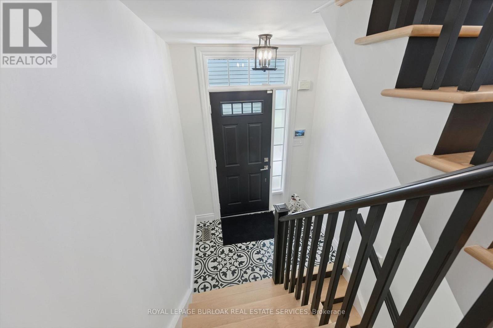 5 - 263 Plains Road W, Burlington, Ontario  L7T 1G1 - Photo 6 - W13686558