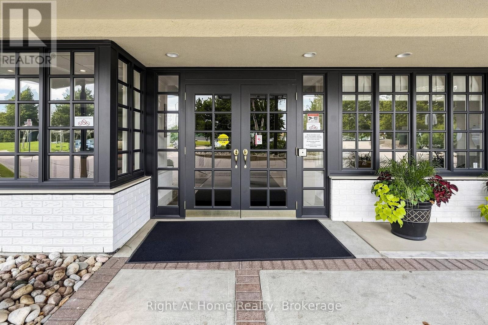 1509 - 1360 Rathburn Road E, Mississauga, Ontario  L4W 4H4 - Photo 7 - W13614918