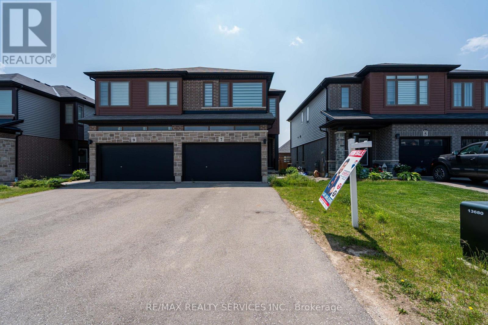 7 BAKER LANE, Brant, Ontario
