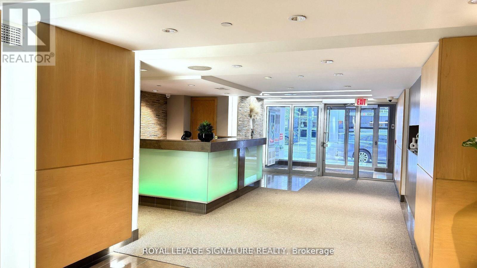 1705 - 220 Victoria Street, Toronto, Ontario  M5B 2R6 - Photo 4 - C13650430