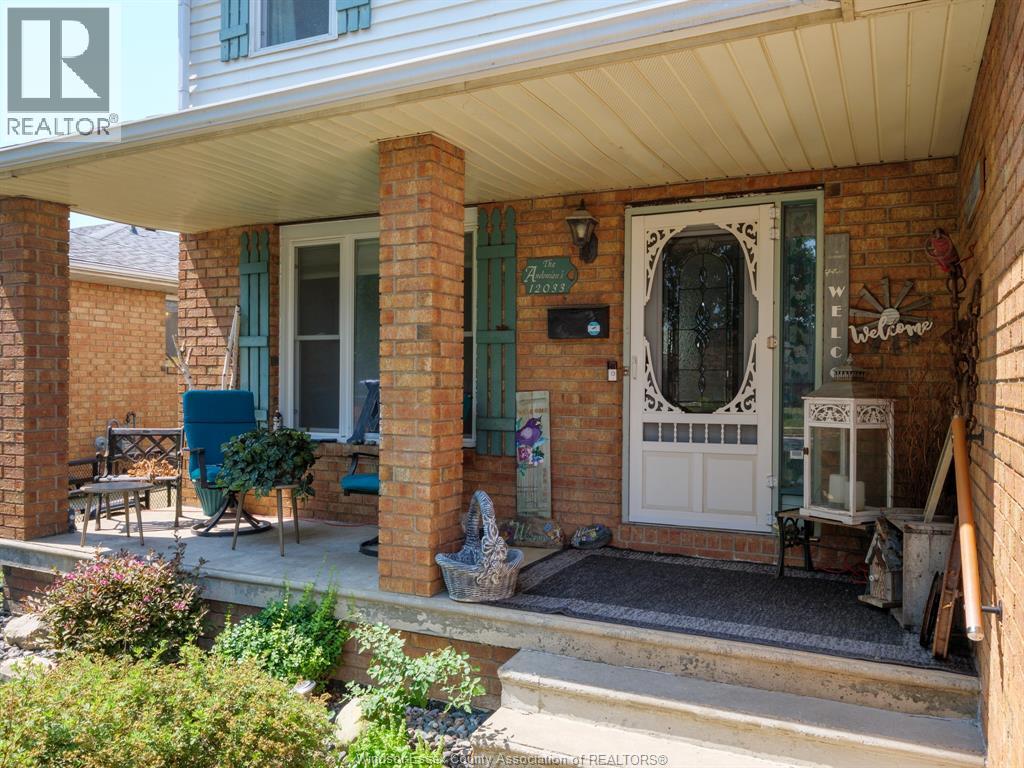 12033 St Thomas, Tecumseh, Ontario  N8N 3V6 - Photo 2 - 26012831