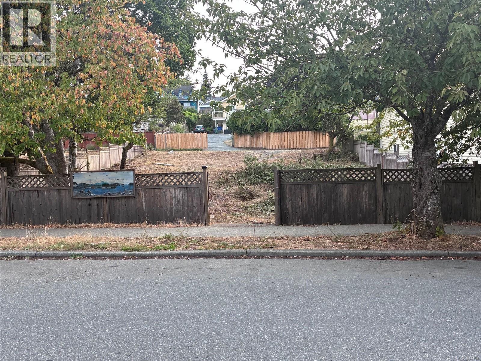 415 Prideaux St, Nanaimo, British Columbia  V9R 2N6 - Photo 2 - 1047194
