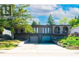 801 Canfield Way SW, Calgary, Alberta