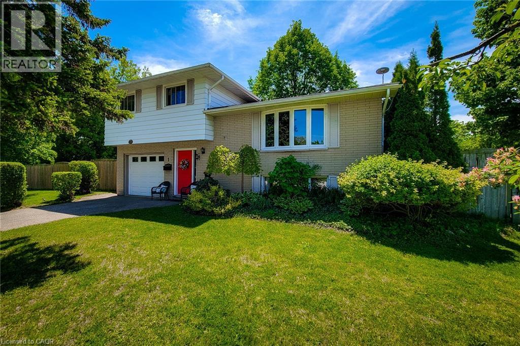 1 GREENWOOD Avenue, Cambridge, Ontario