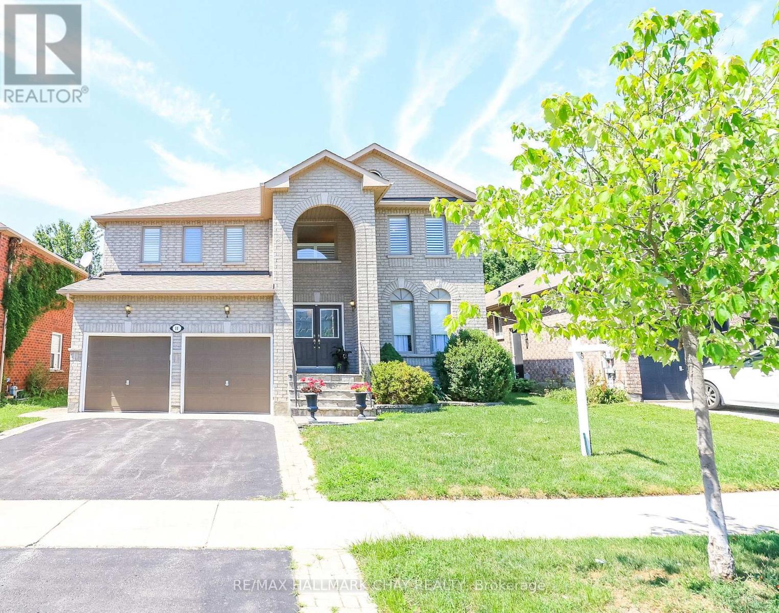 14 IMPERIAL CROWN LANE, Barrie, Ontario