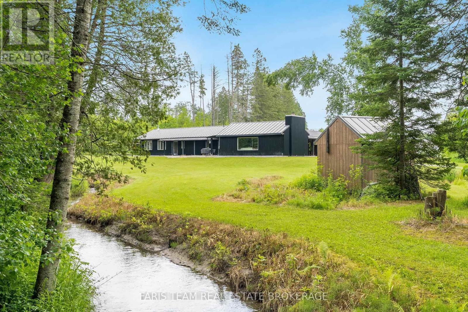 1076 Beaver Lane, Springwater, Ontario P0B 1L0 - Photo 34 - S13682384