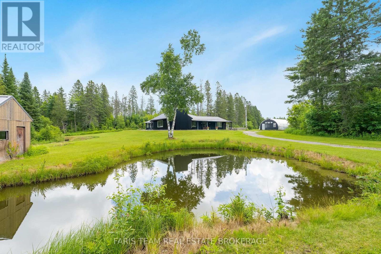 1076 Beaver Lane, Springwater, Ontario P0B 1L0 - Photo 37 - S13682384