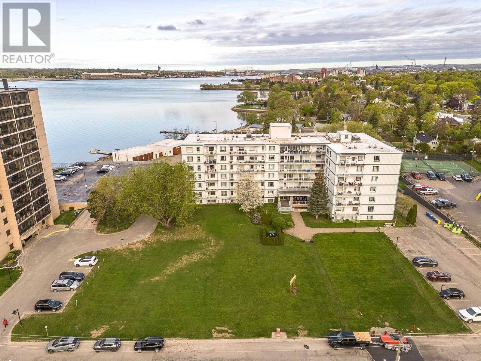 99 Pine St # 202, Sault Ste. Marie, Ontario P6A 3Y3 - Photo 1 - SM262197