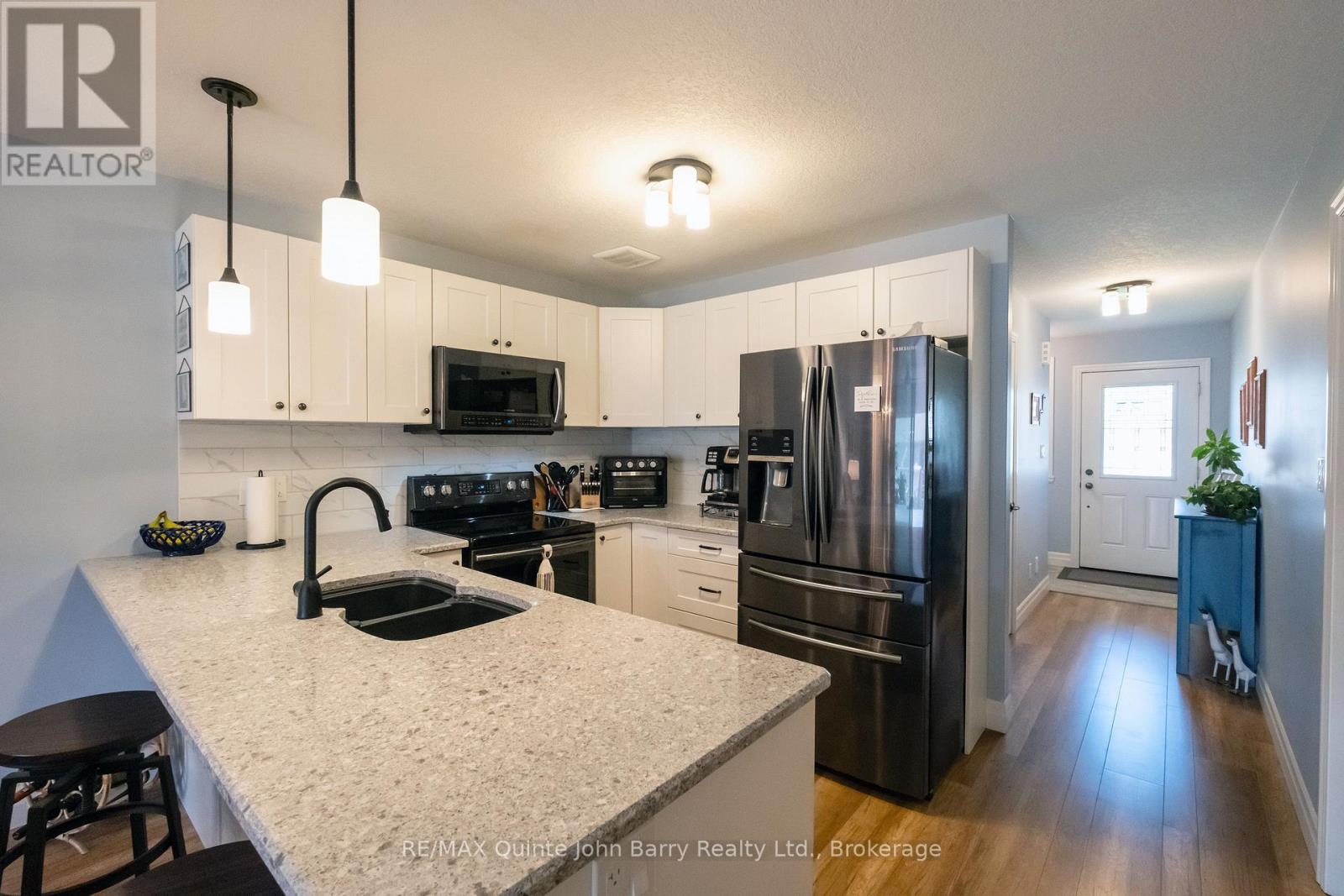 49 Mcintosh Crescent, Quinte West, Ontario  K8V 0G1 - Photo 5 - X13686596