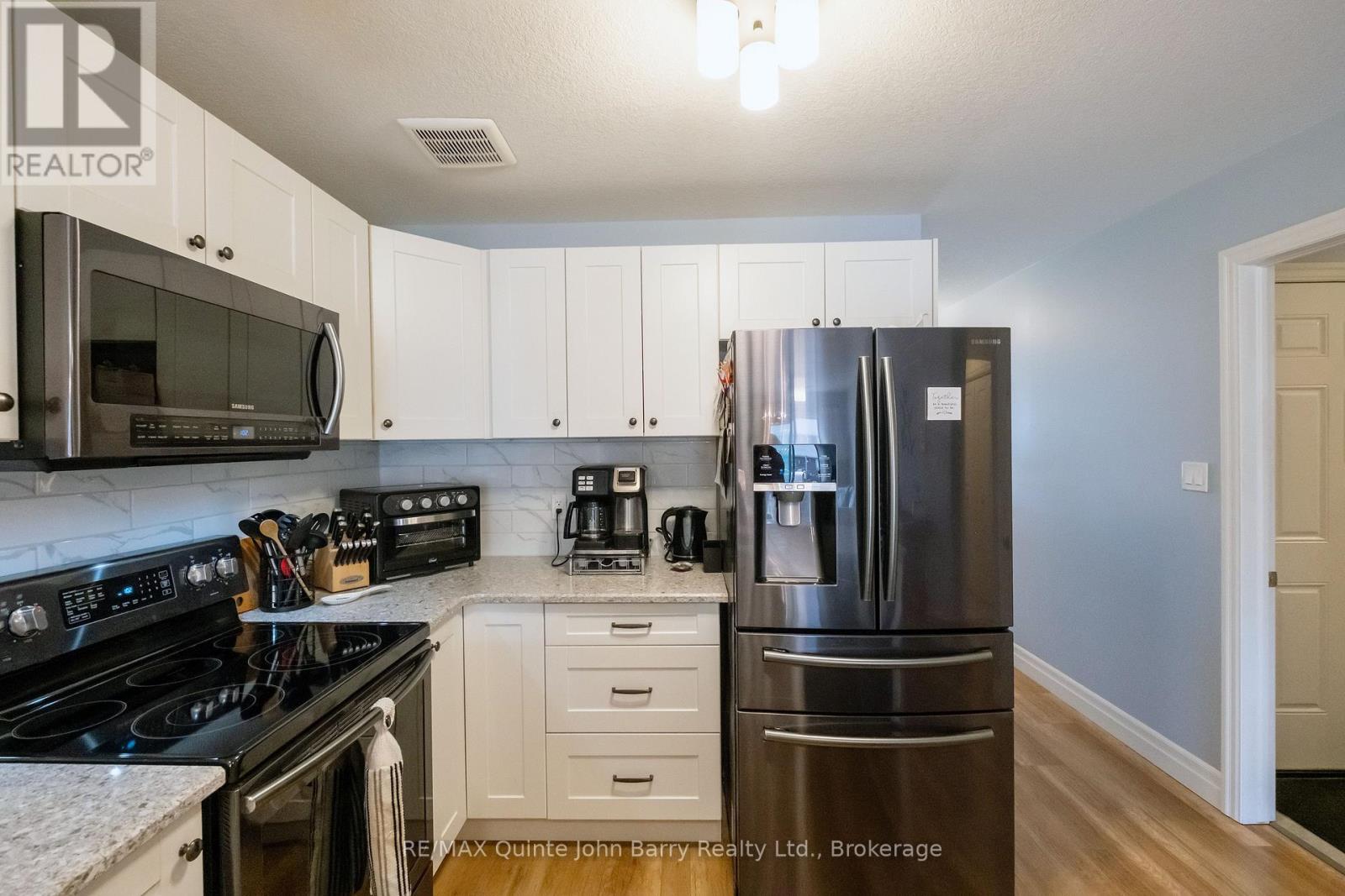 49 Mcintosh Crescent, Quinte West, Ontario  K8V 0G1 - Photo 7 - X13686596