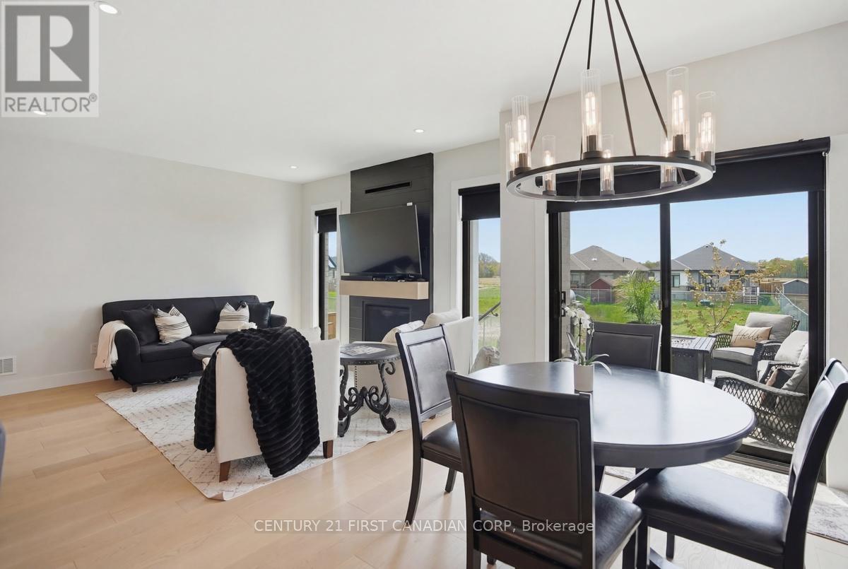 31 Briscoe Crescent, Strathroy-Caradoc, Ontario  N6H 0G3 - Photo 18 - X13686594