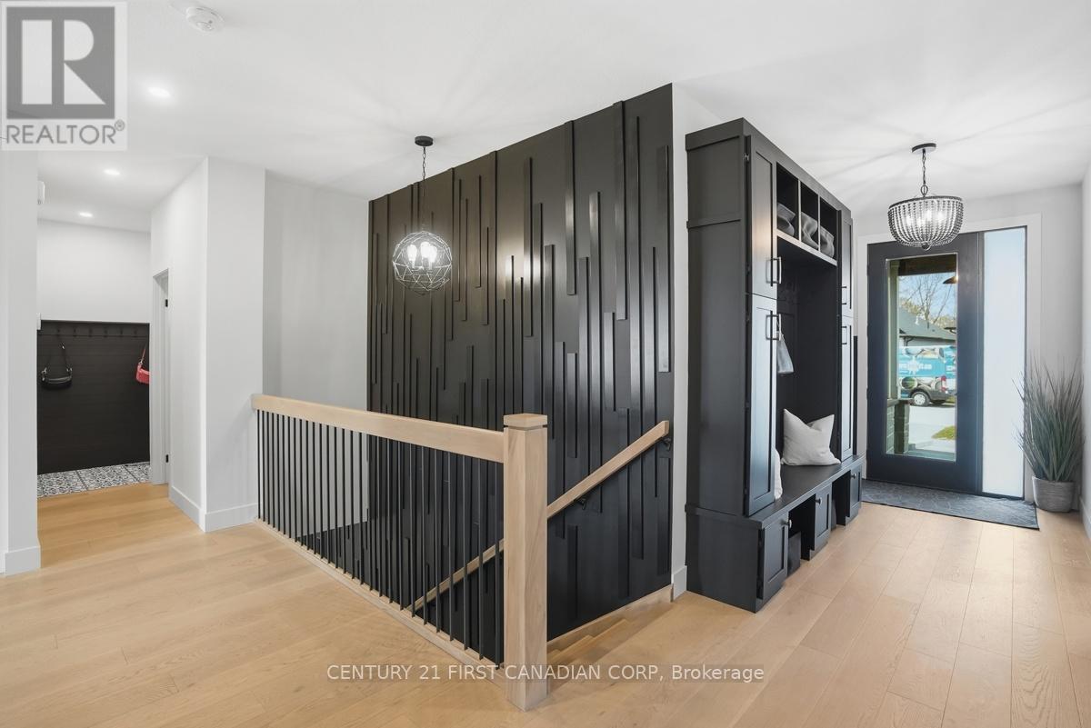 31 Briscoe Crescent, Strathroy-Caradoc, Ontario  N6H 0G3 - Photo 8 - X13686594