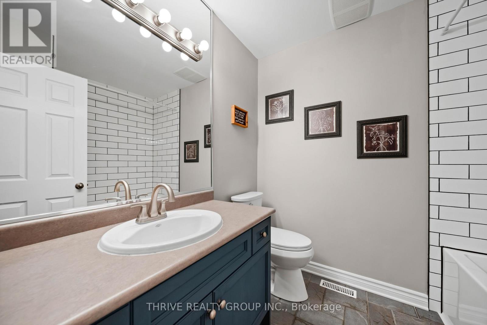 102 Loggers Grove, London East, Ontario  N6W 6G5 - Photo 15 - X13686634