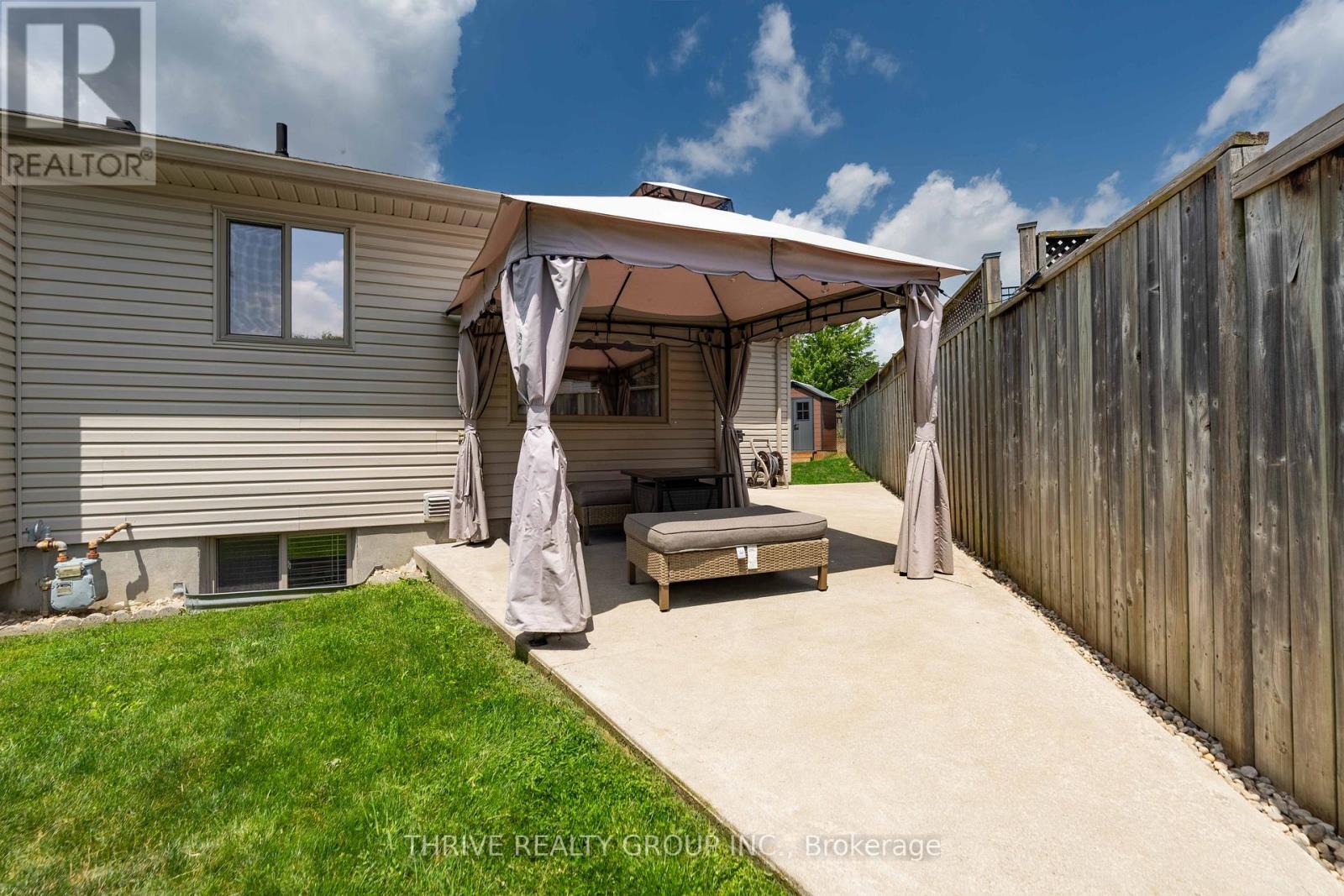 102 Loggers Grove, London East, Ontario  N6W 6G5 - Photo 30 - X13686634