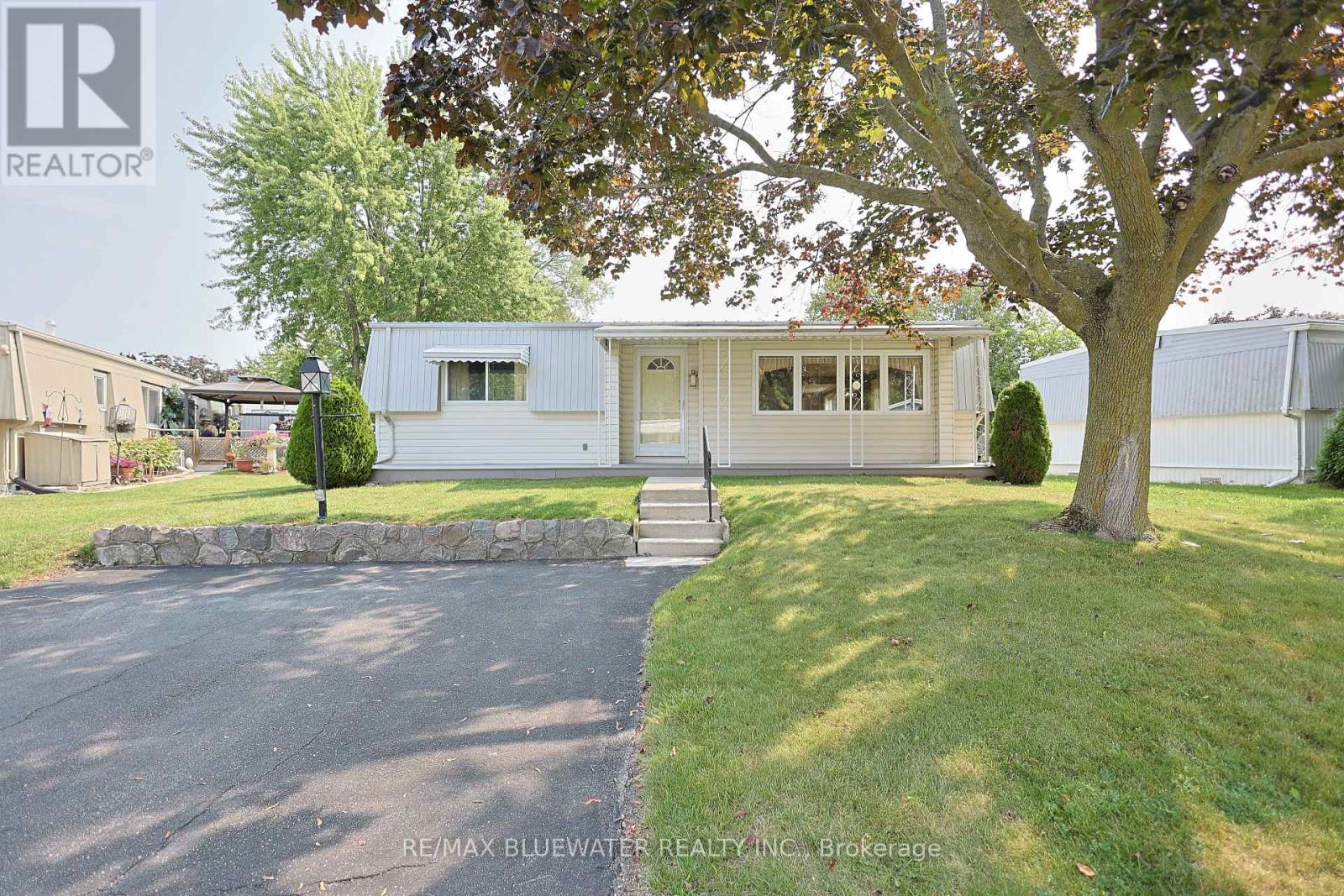 254 HIGHLAND SPRINGS, South Huron, Ontario