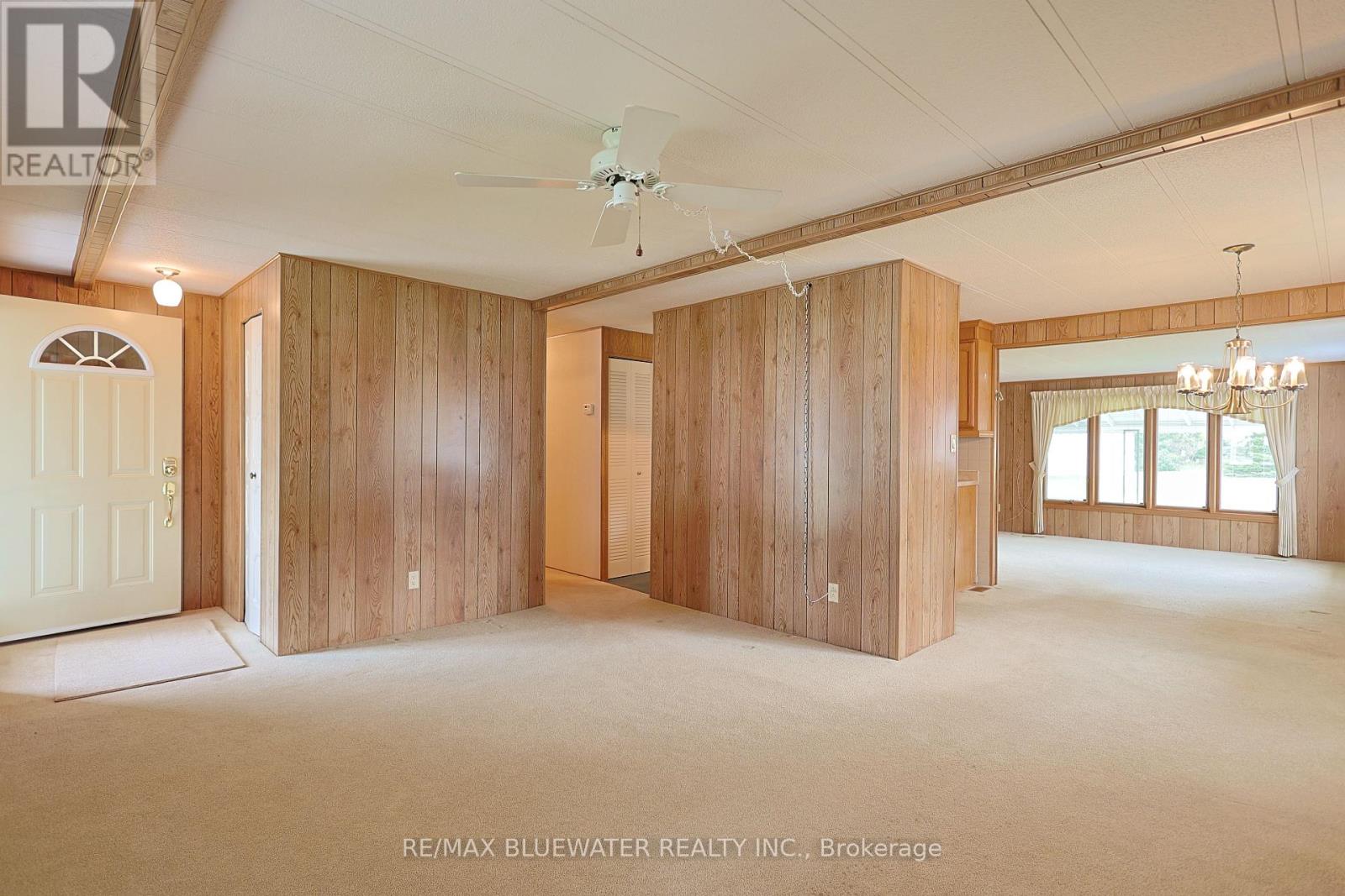 254 Highland Springs, South Huron, Ontario  N0M 1T0 - Photo 12 - X13686638