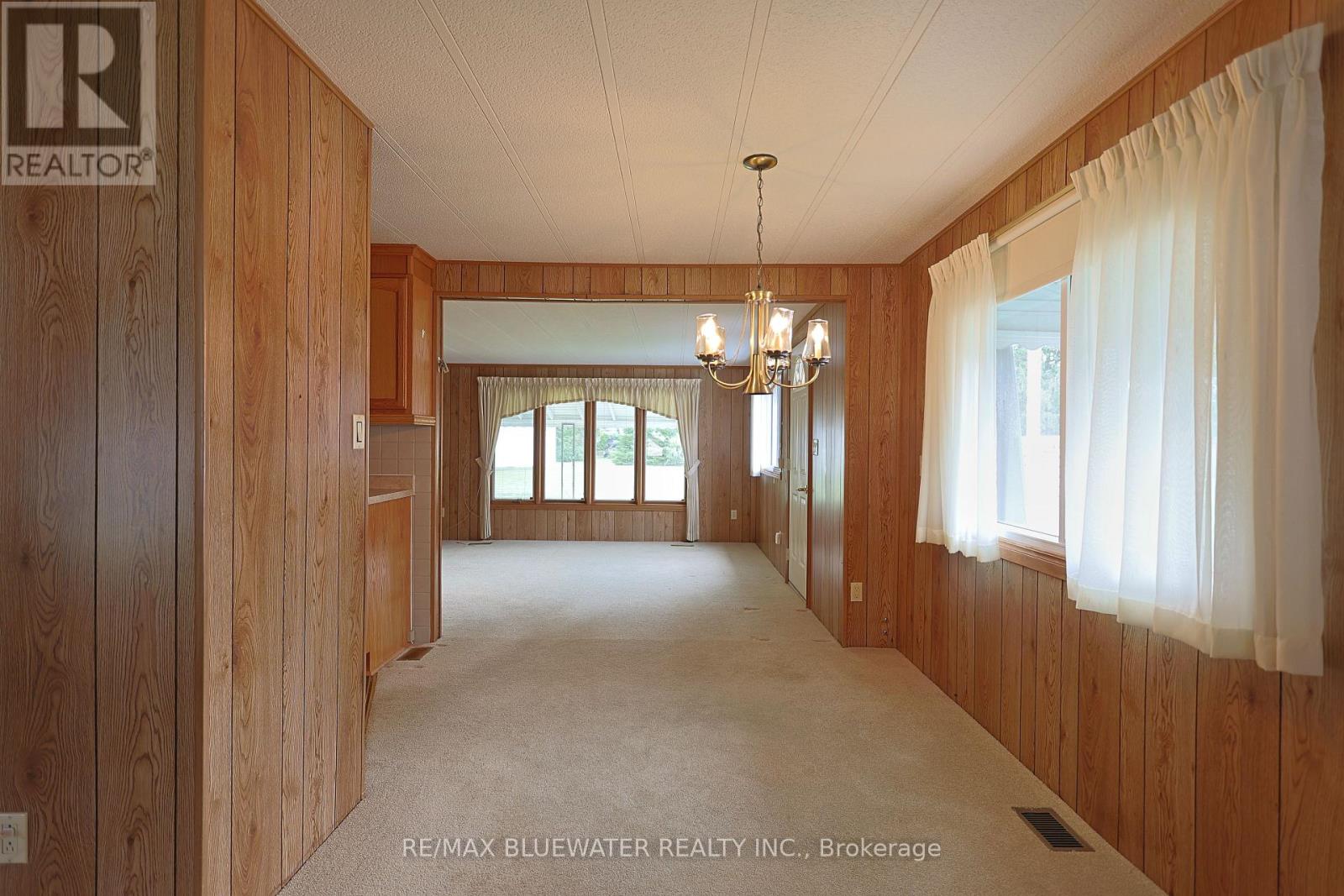 254 Highland Springs, South Huron, Ontario  N0M 1T0 - Photo 13 - X13686638