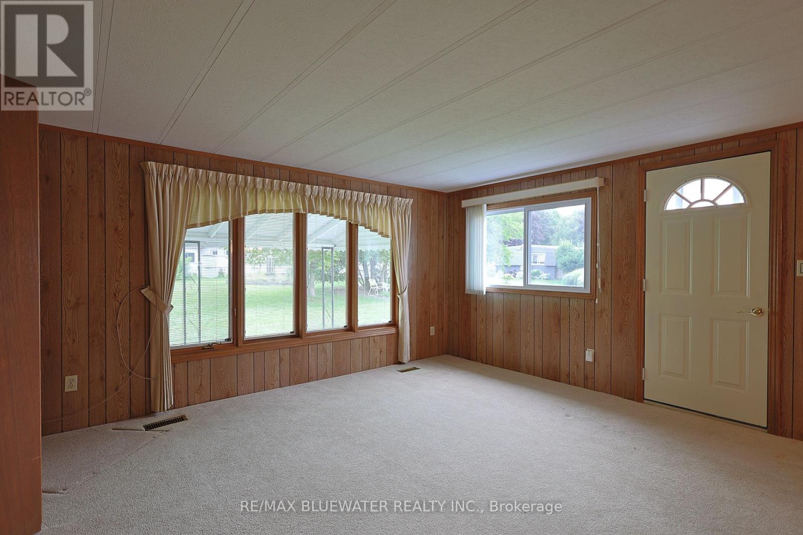 254 Highland Springs, South Huron, Ontario  N0M 1T0 - Photo 19 - X13686638