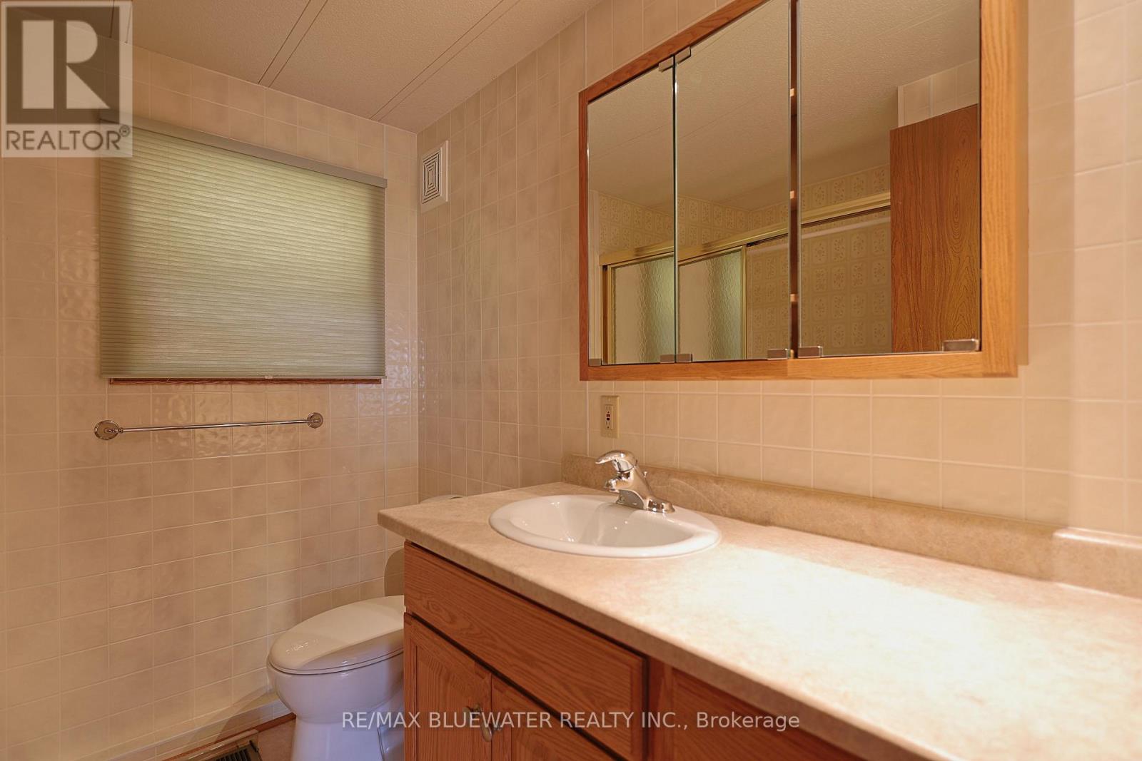 254 Highland Springs, South Huron, Ontario  N0M 1T0 - Photo 26 - X13686638