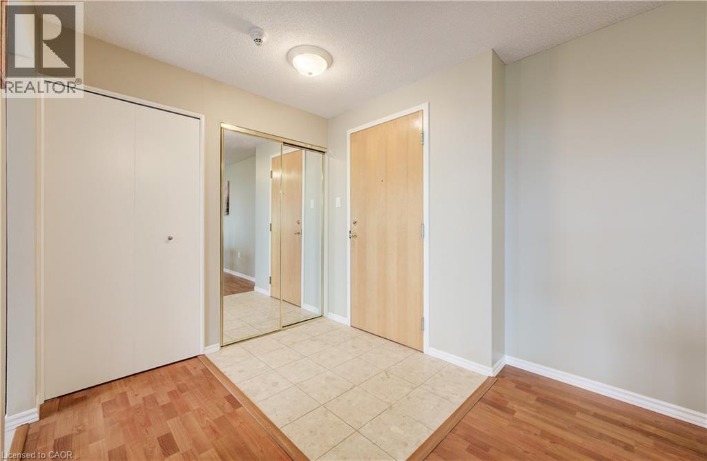 30 Blue Springs Drive Unit# Ph14, Waterloo, Ontario  N2J 4T2 - Photo 4 - 40851691