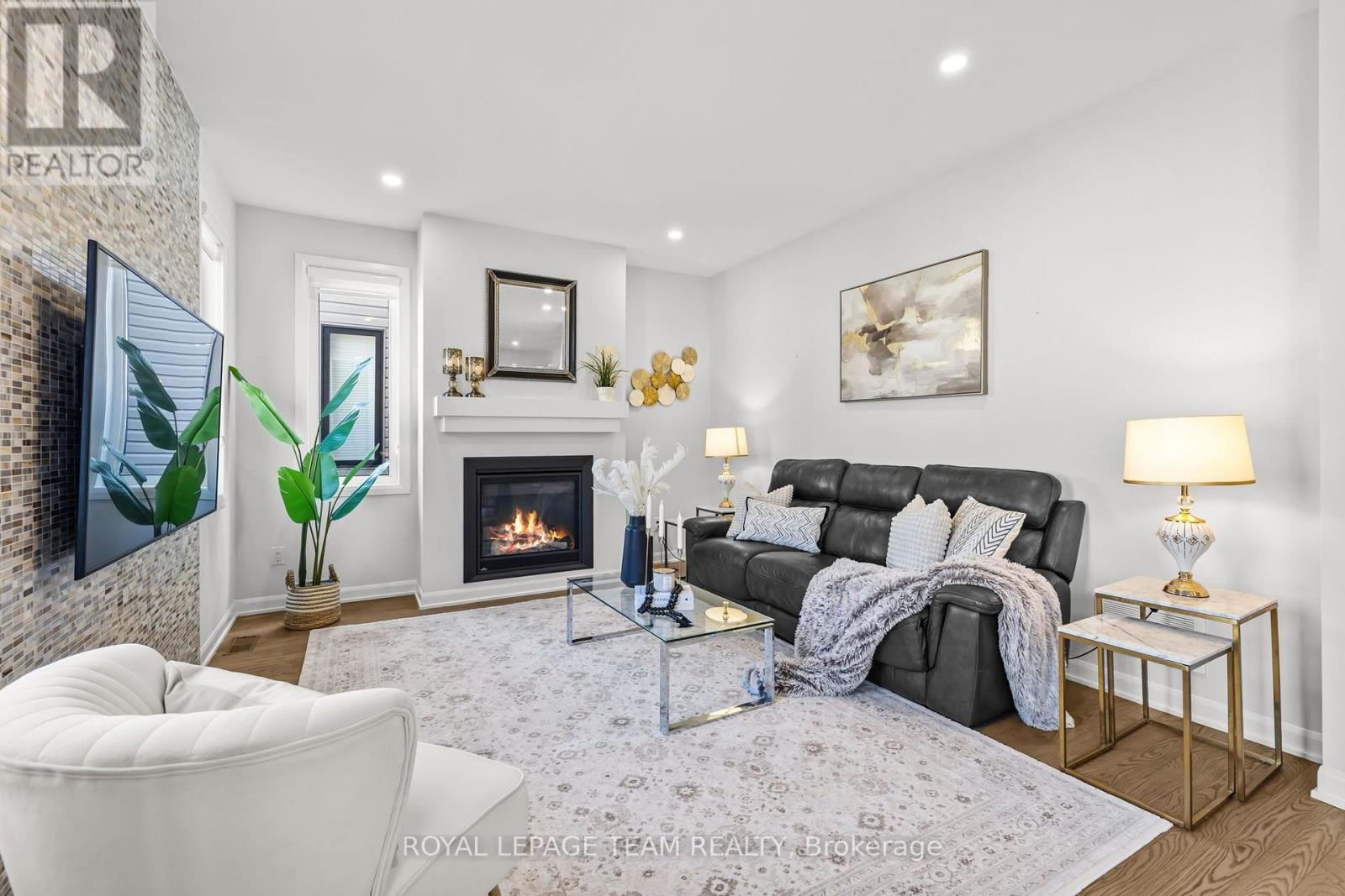 70 Ralph Erfle Way, Ottawa, Ontario  K2J 6V5 - Photo 5 - X13686654