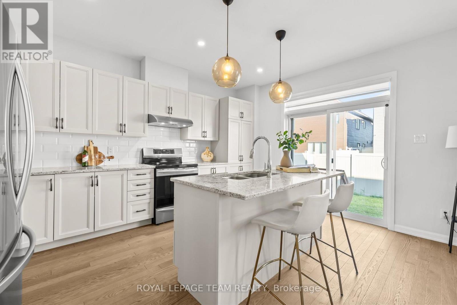 70 Ralph Erfle Way, Ottawa, Ontario  K2J 6V5 - Photo 8 - X13686654