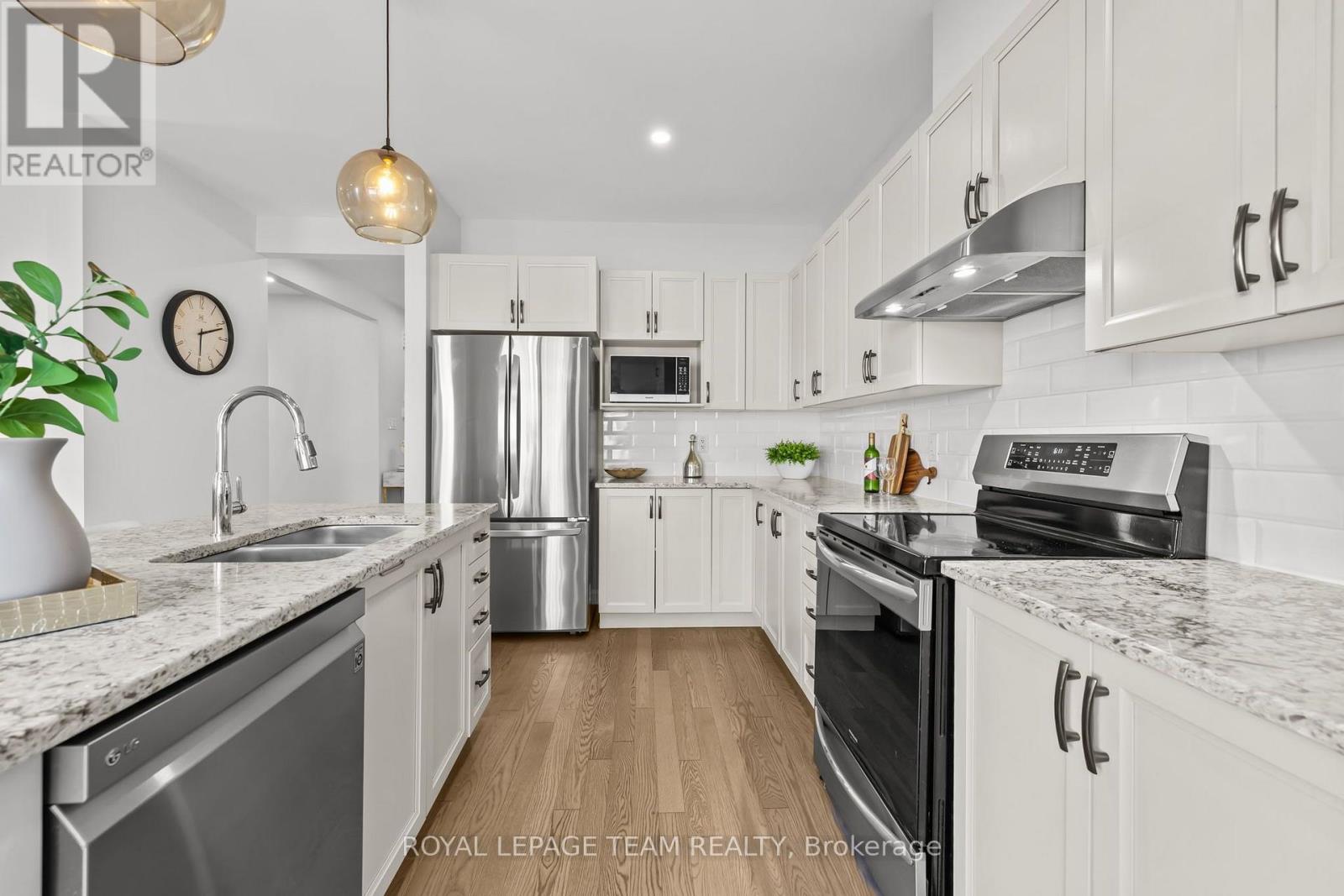 70 Ralph Erfle Way, Ottawa, Ontario  K2J 6V5 - Photo 9 - X13686654