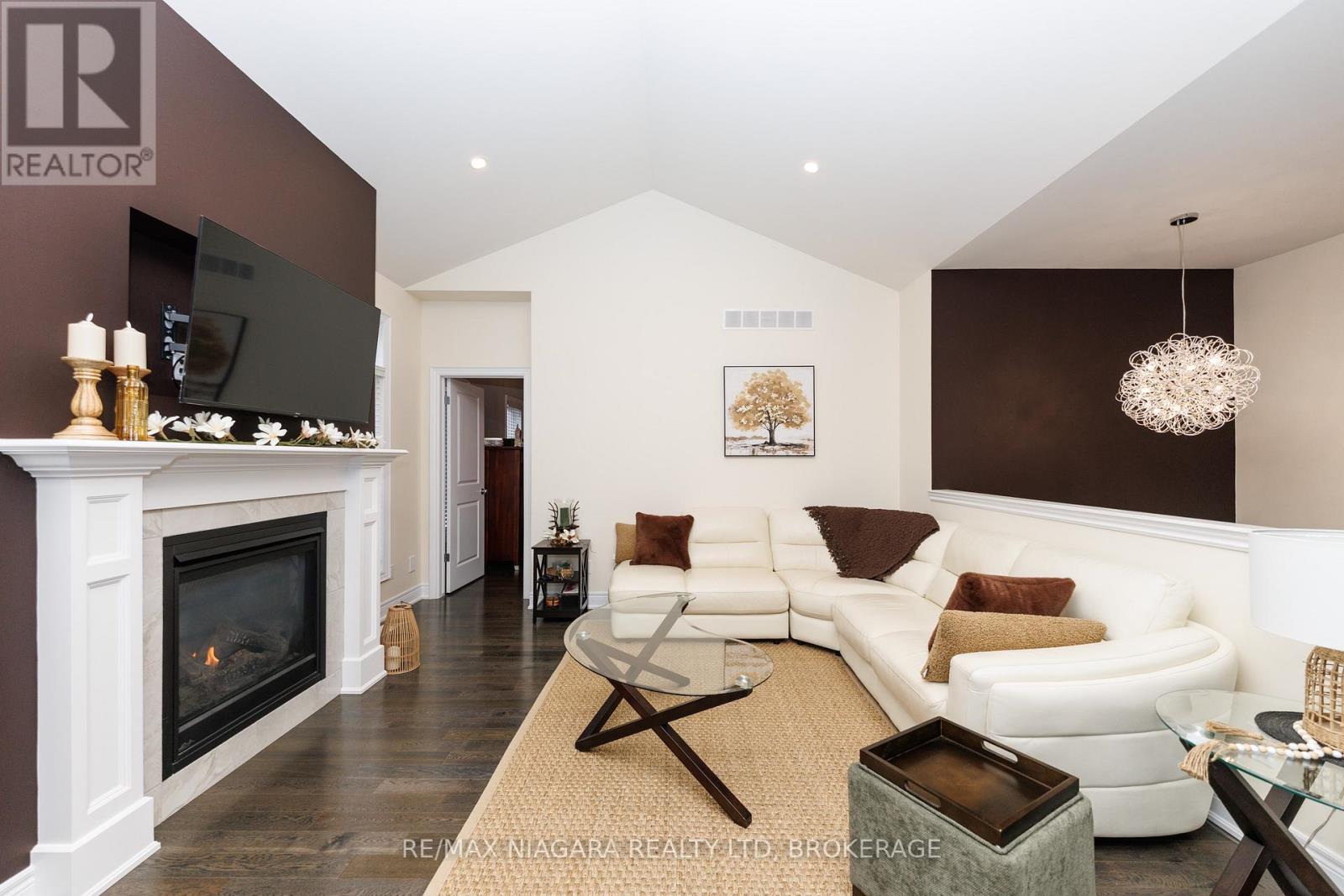 4049 Village Creek Drive, Fort Erie, Ontario  L0S 1S0 - Photo 6 - X13686610