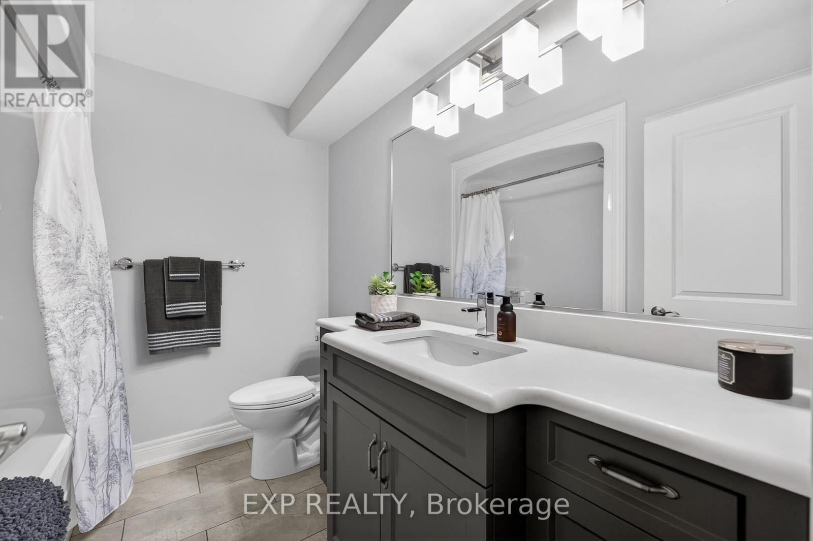 8736 Angie Drive, Niagara Falls, Ontario  L2H 0H9 - Photo 31 - X13686642