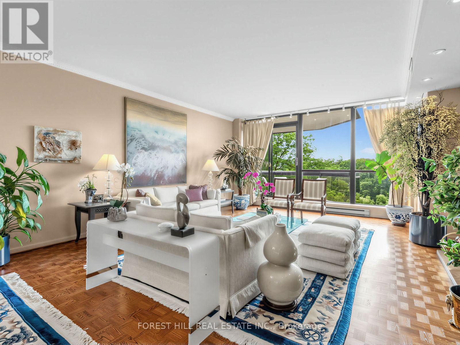501 - 407 WALMER ROAD Toronto (Casa Loma), ON M5R 3N2