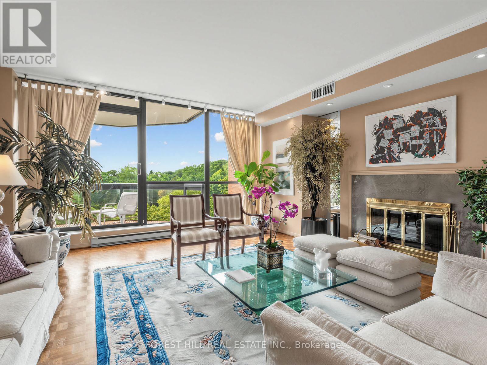 501 - 407 WALMER ROAD Toronto (Casa Loma), ON M5R 3N2