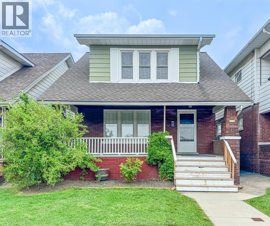 MLS# 26020042: 1111 ELSMERE, Windsor, Canada
