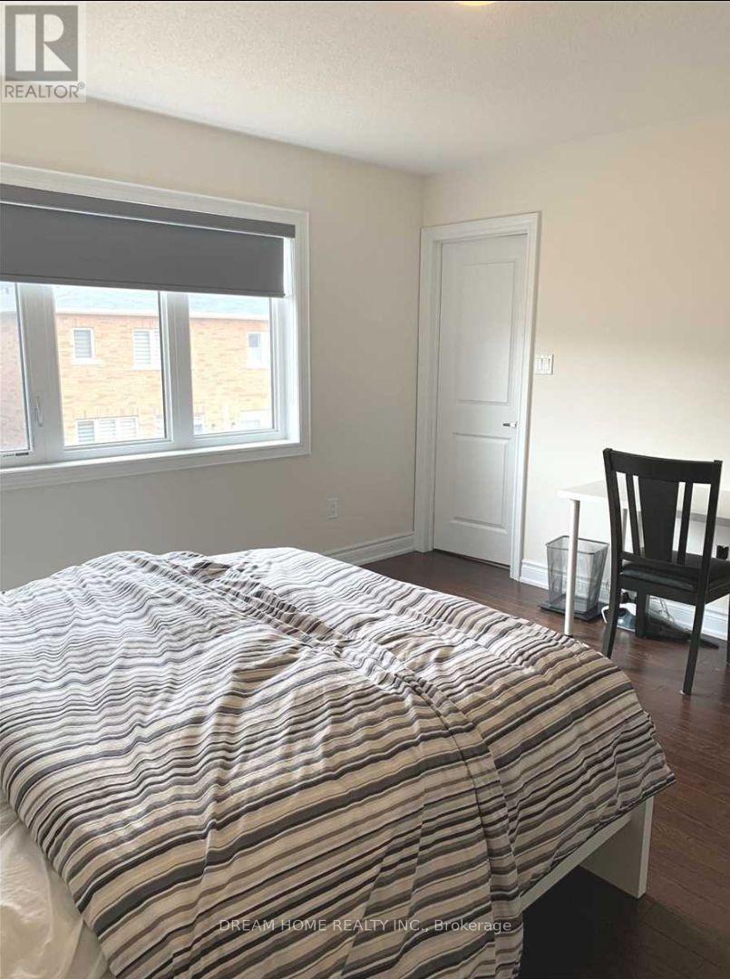 88 Mohandas Drive, Markham, Ontario  L3S 0E4 - Photo 7 - N13686658