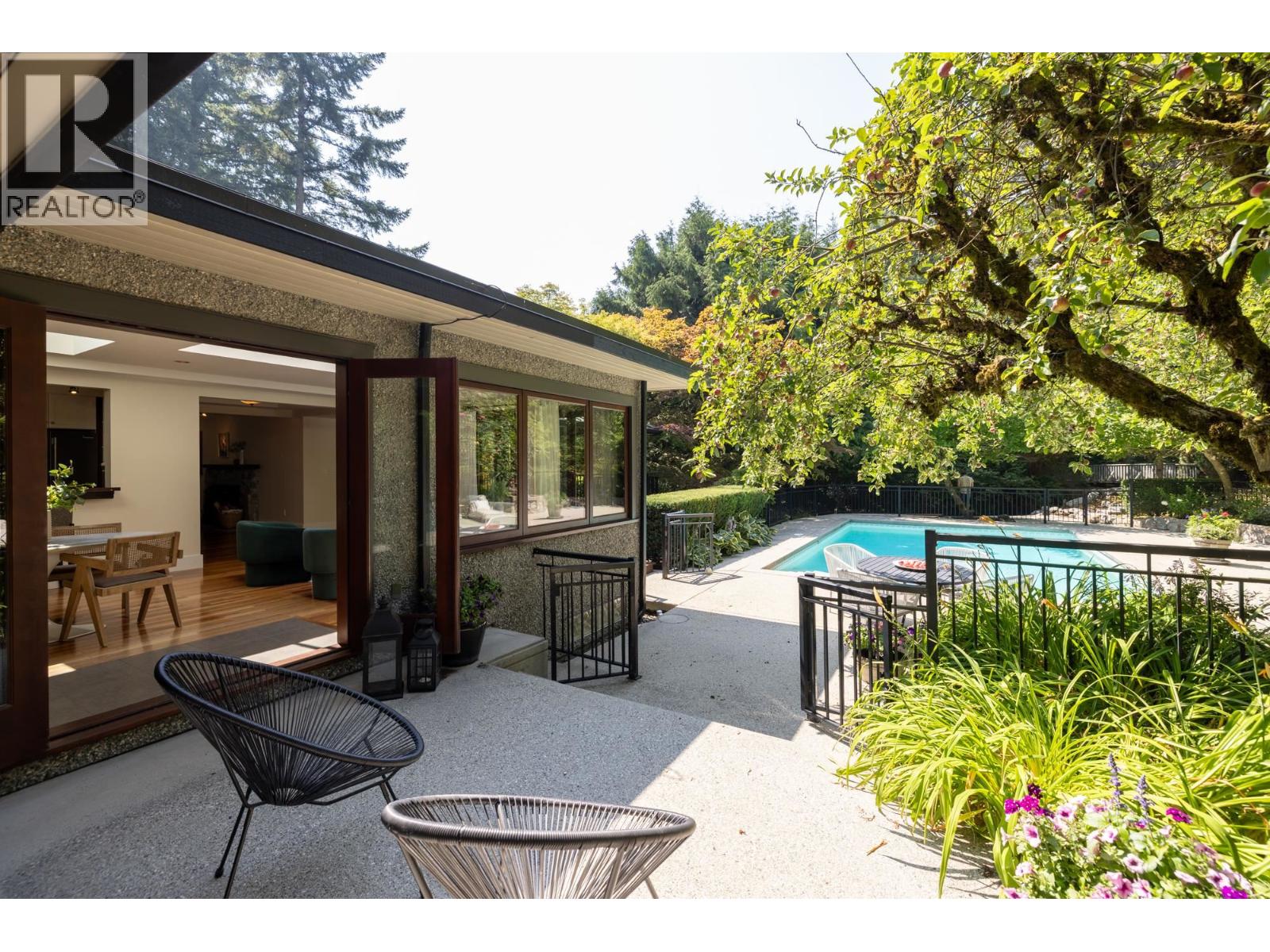 431 Southborough Drive, West Vancouver, British Columbia  V7S 1M3 - Photo 24 - R3156657