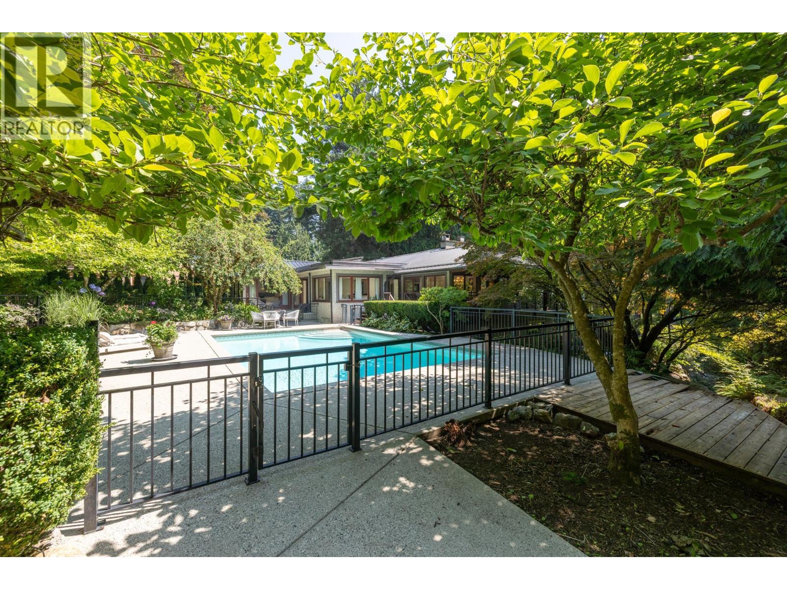 431 Southborough Drive, West Vancouver, British Columbia  V7S 1M3 - Photo 32 - R3156657