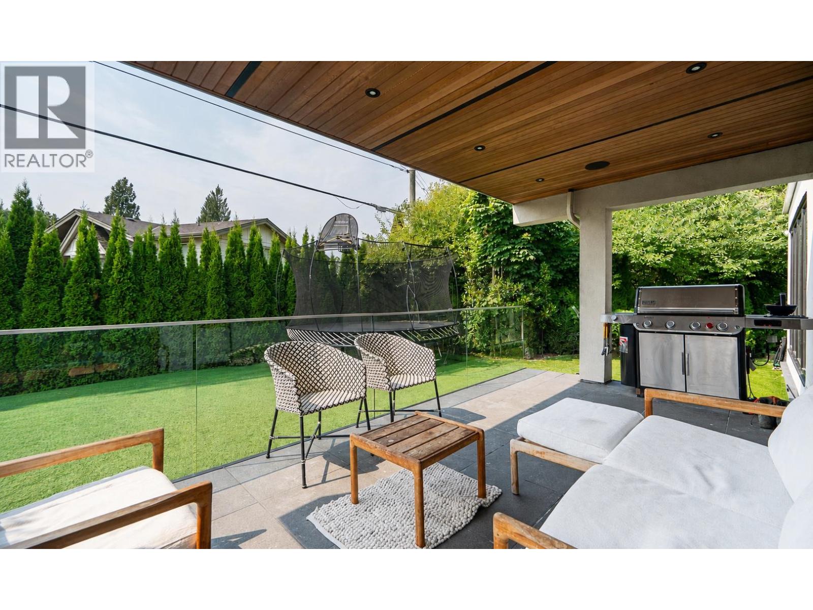 955 Forest Hills Drive, North Vancouver, British Columbia  V7R 1N4 - Photo 15 - R3156689