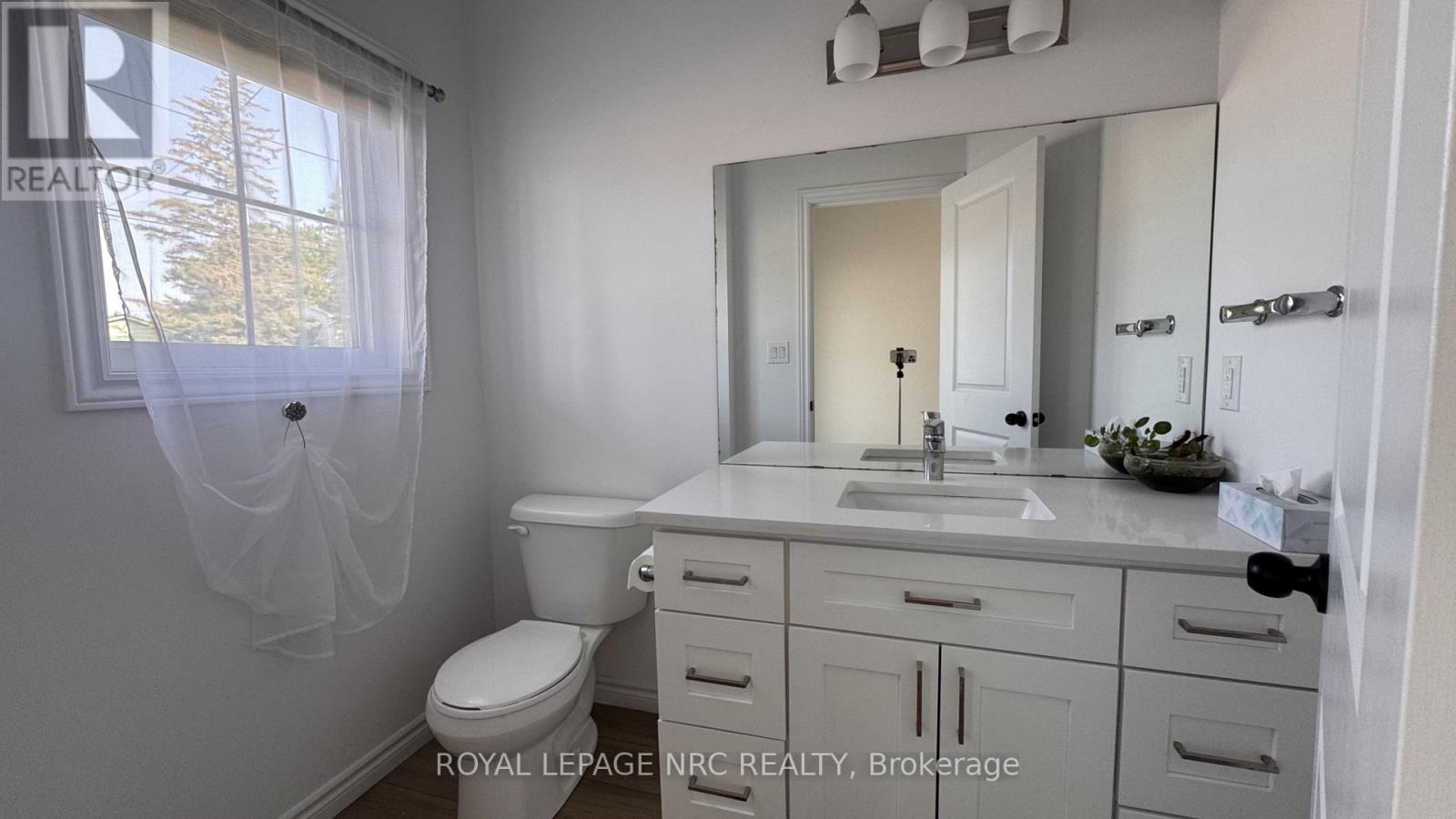 18 King Street, Fort Erie, Ontario  L2A 3Z3 - Photo 5 - X13655288