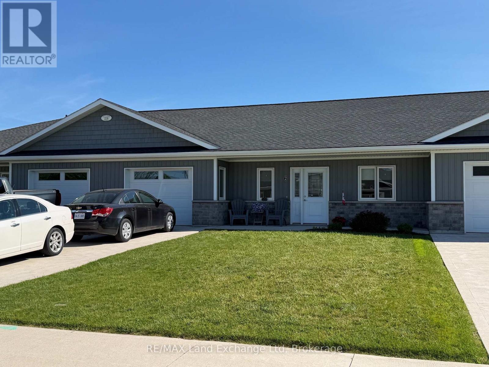 2 - 206 Rutledge Street, North Huron, Ontario  N0M 1H0 - Photo 1 - X13686678