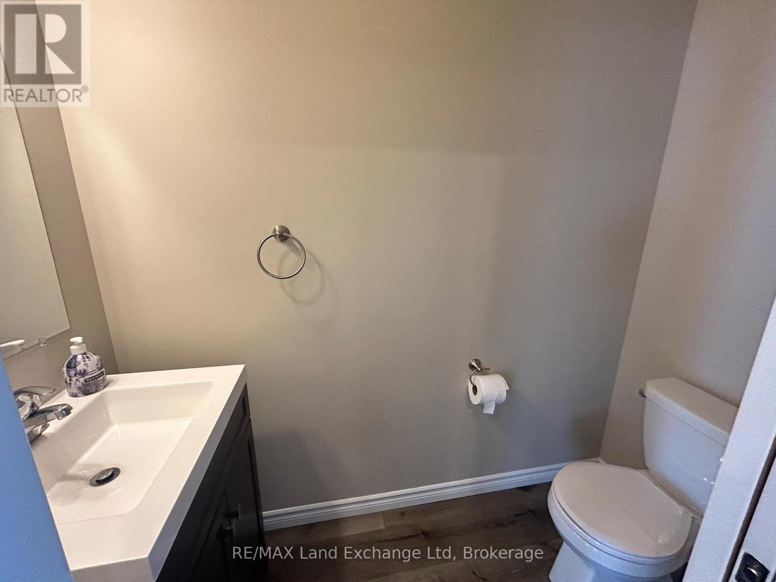 2 - 206 Rutledge Street, North Huron, Ontario  N0M 1H0 - Photo 4 - X13686678